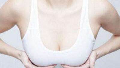 杭州鼻修復領域?qū)嵙Ρ?，曝光專家照片?>杭州鼻修復領域?qū)嵙Ρ?，曝光專家照片?/a></h4>
                                    <p>杭州鼻修復領域?qū)嵙Ρ仁且粋€備受關(guān)注的話題，今天我們來介紹一些杭州的鼻修復專家，并曝光他們的照片。沈海燕醫(yī)生沈海燕醫(yī)生師從上海九院張余光醫(yī)生，多年的工作經(jīng)驗為他積累了扎實的醫(yī)學理論基礎知識。他注重個性化的整形方案設計，為每個患者落實理想的效果。沈醫(yī)生尤其擅長五官整形，對于韓式隆鼻以及術(shù)后修復有著獨到                                    </p>
                            </div>
                        </div>
                    </li>
                    <li>
                        <div>
                            <div>
                                <a href=
