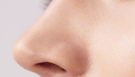 廣州荔灣醫(yī)院做拉皮值得信賴嗎？有齊云香、鄧正軍介紹的信息嗎？收費標準呢？