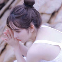 濮霄子