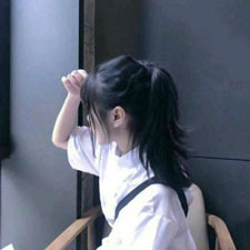 容博君