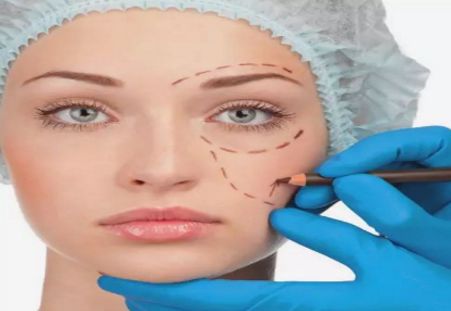 論北京八大處哪家醫(yī)院做隆胸技術強？看看李發(fā)成、欒杰等專家團隊！