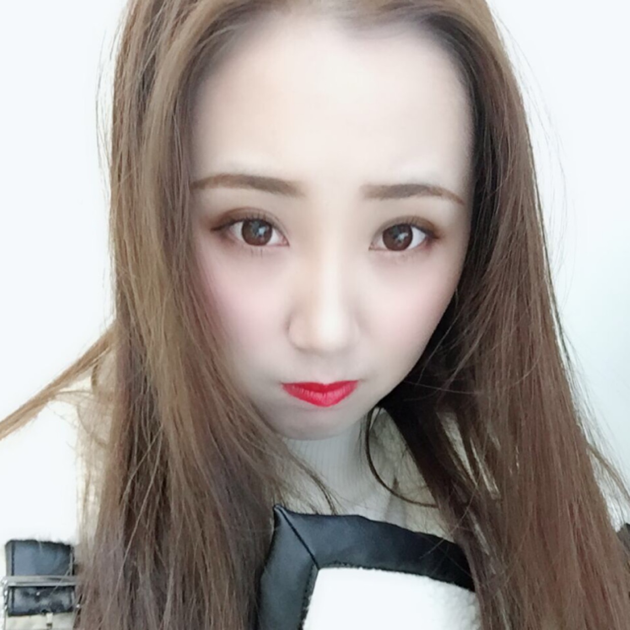 貴陽藝齡醫(yī)療美容門診部醫(yī)生李章做隆鼻手術(shù)怎么樣？附案例效果對(duì)比圖