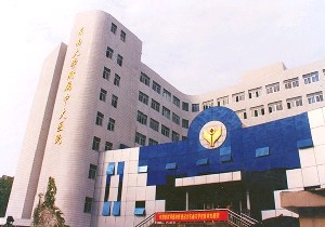 東南大學附屬重大醫(yī)院玻尿酸豐額頭有何優(yōu)勢？有哪些風險？
