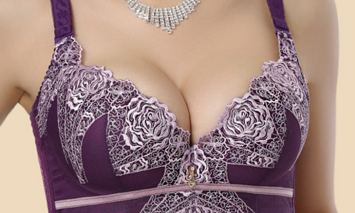 產(chǎn)后乳房下垂矯正手術(shù)價(jià)格怎么樣？乳房下垂矯正術(shù)危險(xiǎn)嗎？