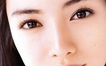 開眼角有疤痕嗎？