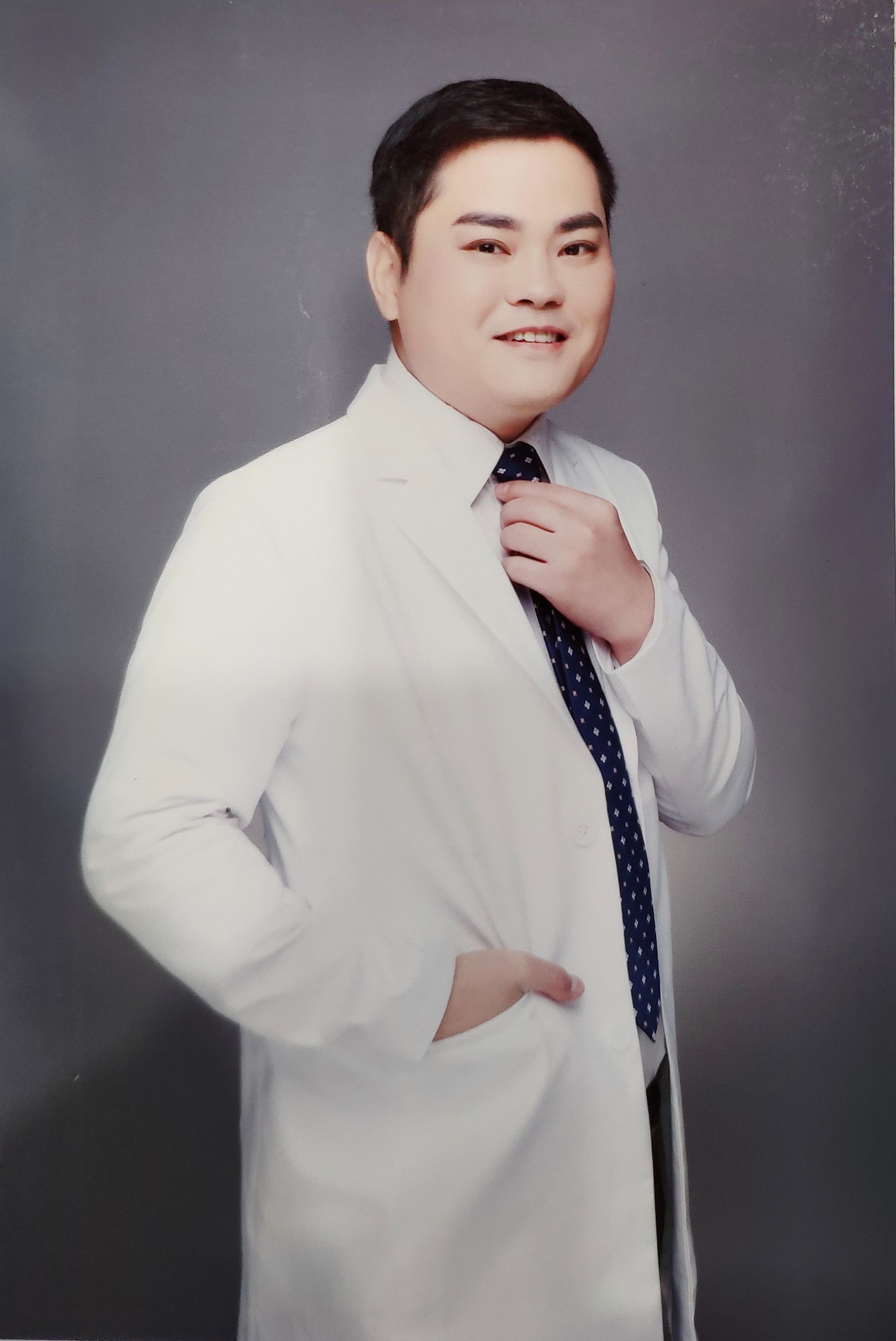史長亮