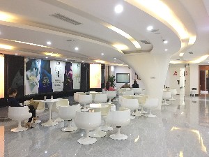 成都尼斯鉑尚醫(yī)療美容門診部